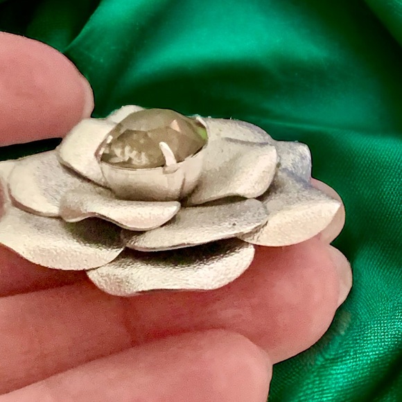 Vintage Signed SARAH COVENTRY Brooch and Earrings Jewelry Set - Picture 8 of 9